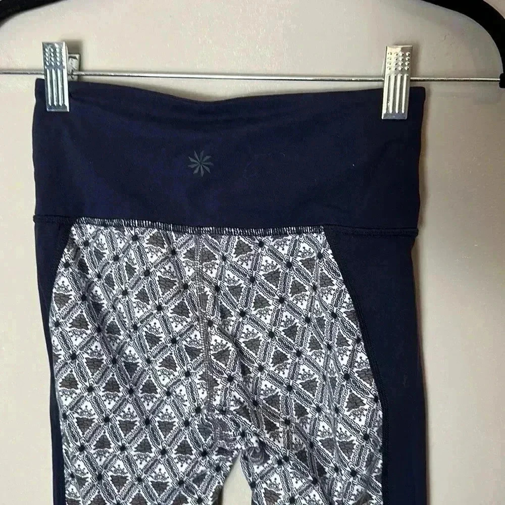 ATHLETA Mantra Mosaic Printed Crop Leggings Women XXS in Navy Blue and White - Picture 7 of 14
